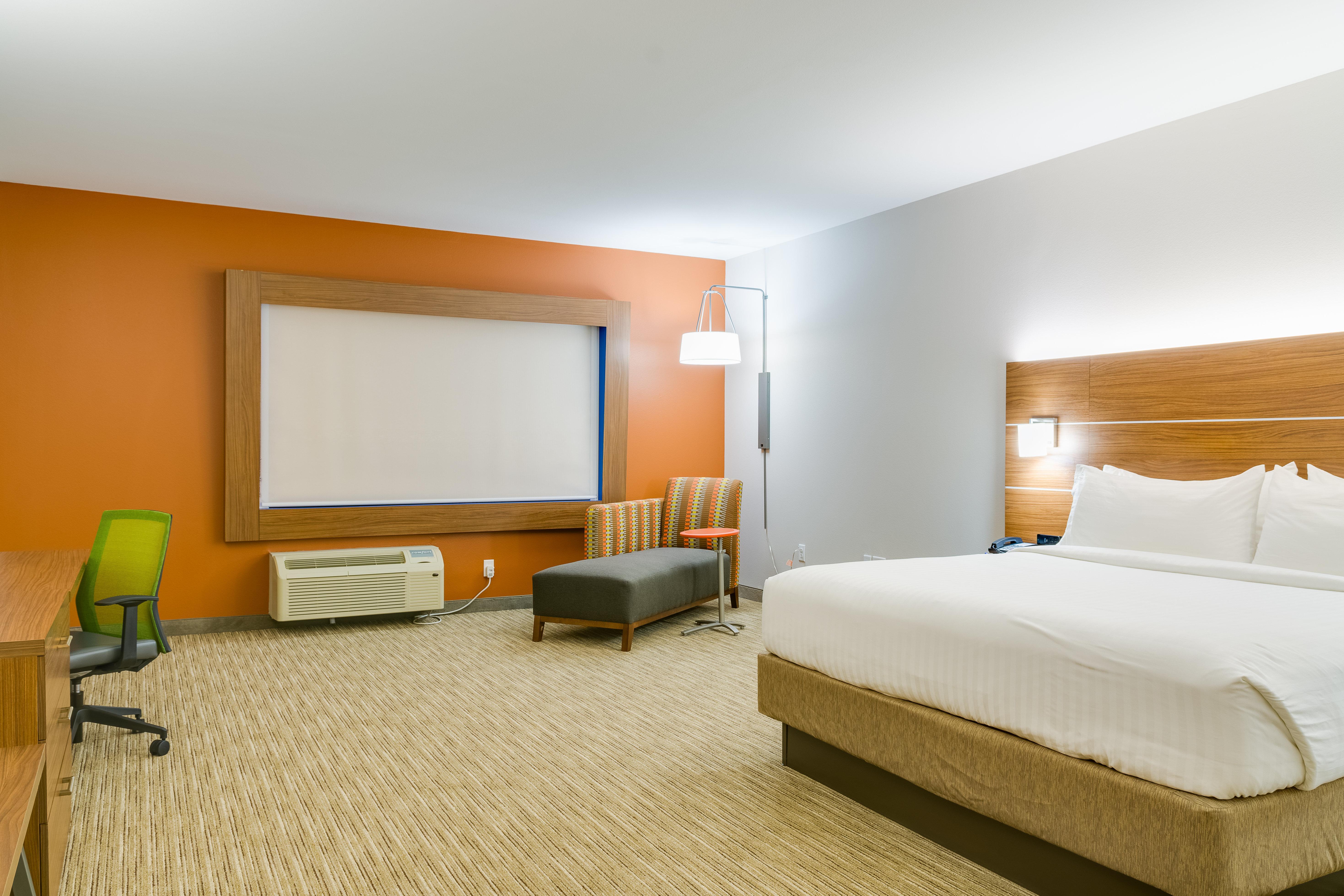 Holiday Inn Express & Suites Russellville By Ihg Exterior photo