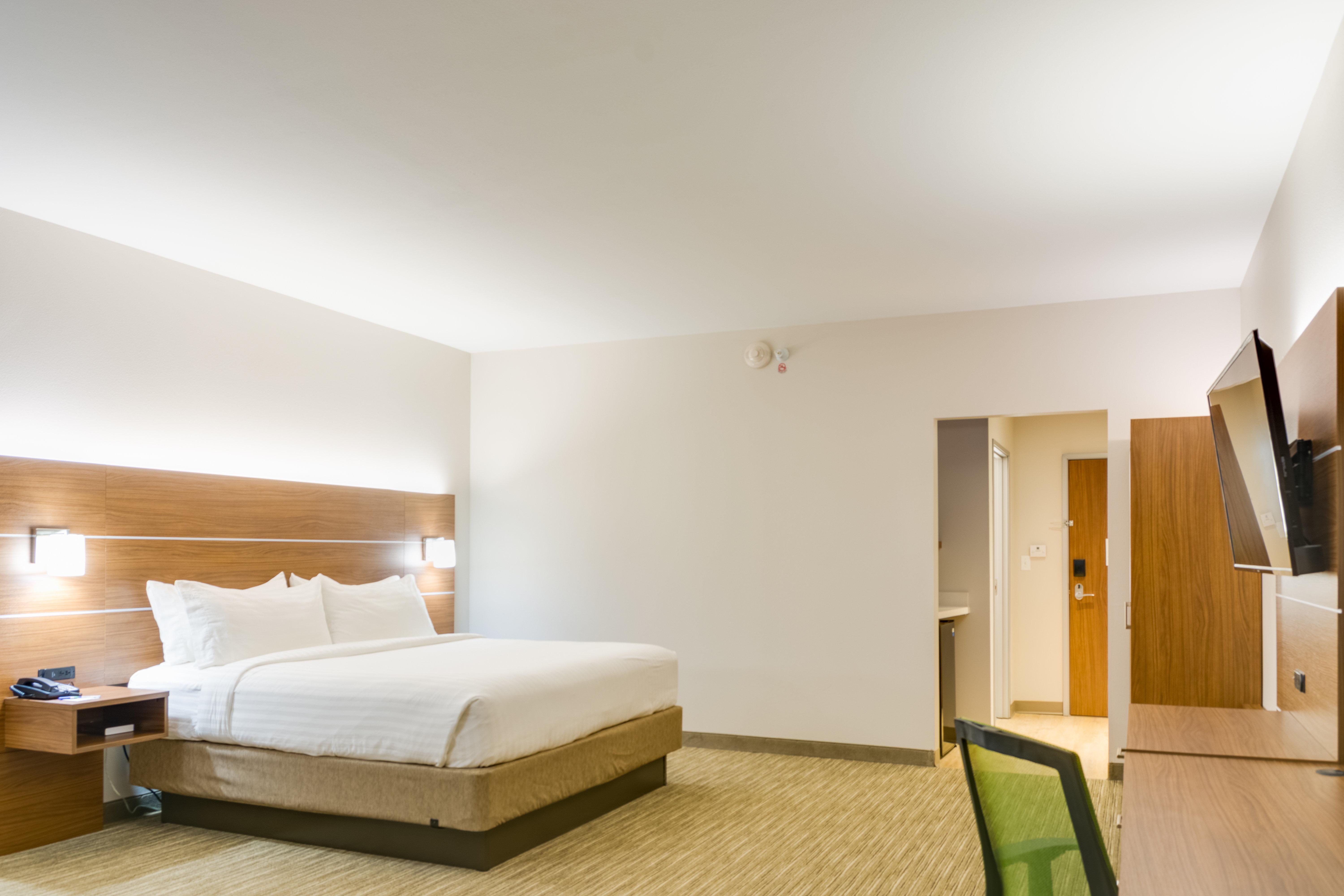 Holiday Inn Express & Suites Russellville By Ihg Exterior photo