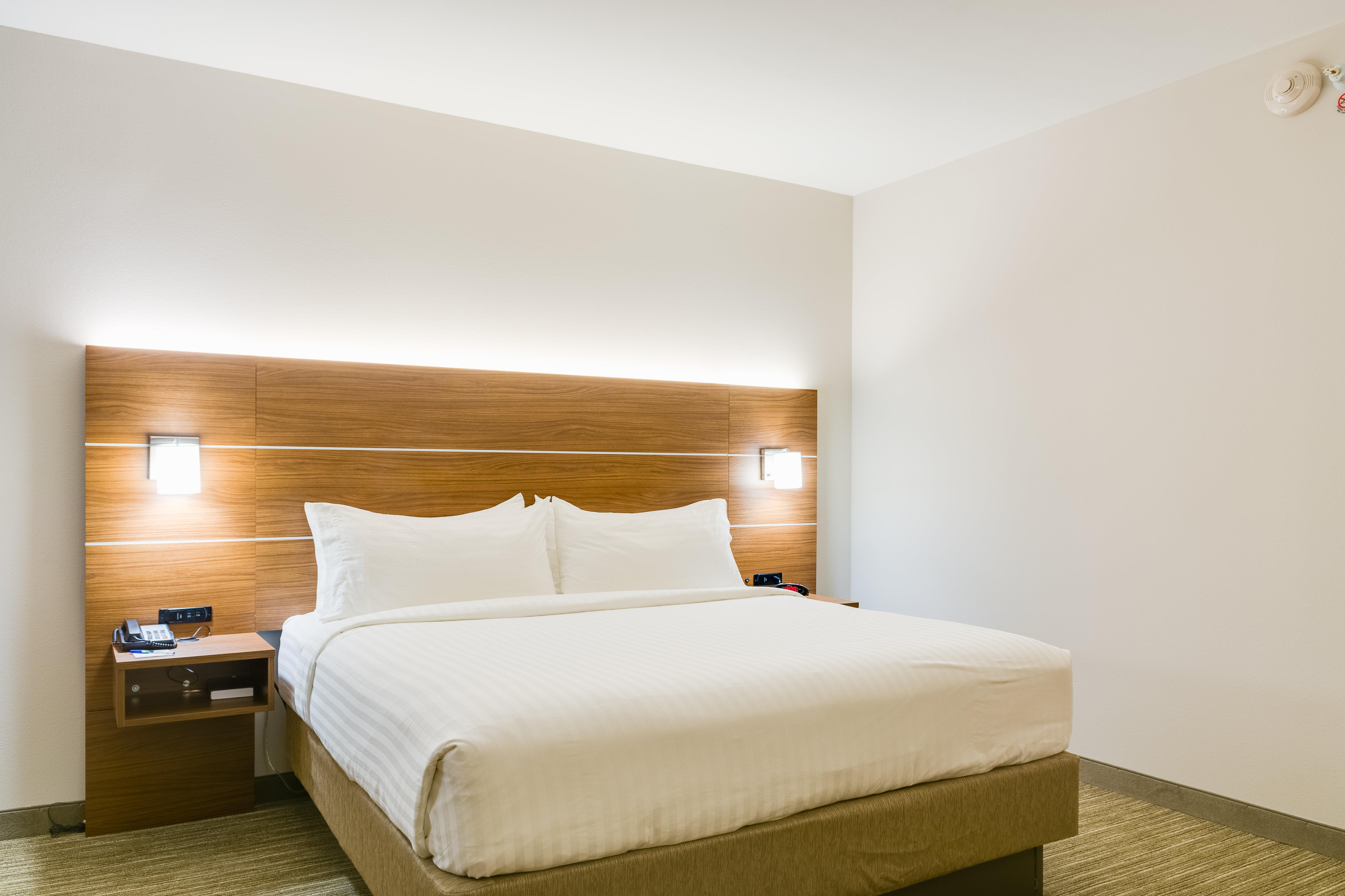 Holiday Inn Express & Suites Russellville By Ihg Exterior photo